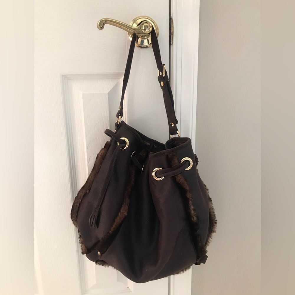 Loft Suede/Shearling Shoulder Bag (Brown)